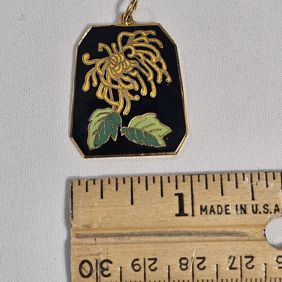 Vintage Gold Tone Black Enamel Flower Pendant Charm - Picture 2 of 6